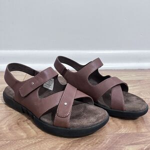 Dunham Sandals Size 9 Brown Leather Walking Comfort Adjustable Strap Fisherman